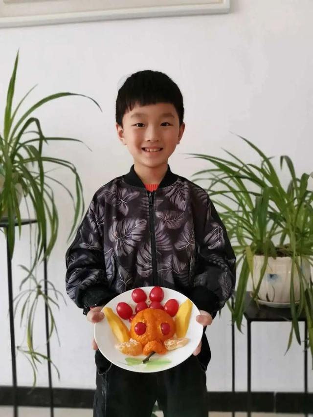 超可愛！“五一”節(jié)，一完的幼兒到高中生們各顯神通