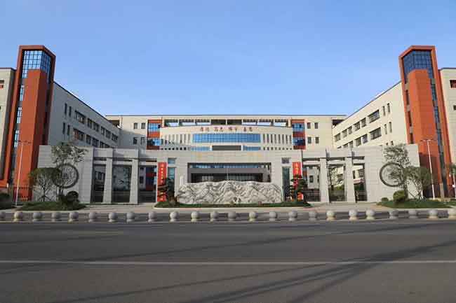 <a href='http://www.huangguangongxiang.com/tags/第二完全學(xué)校/' target='_blank'><u>南陽(yáng)市第二完全學(xué)校</u></a>高中部
